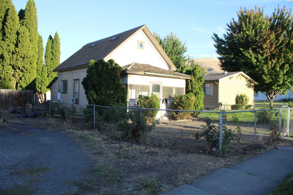 616 Court St, Prosser