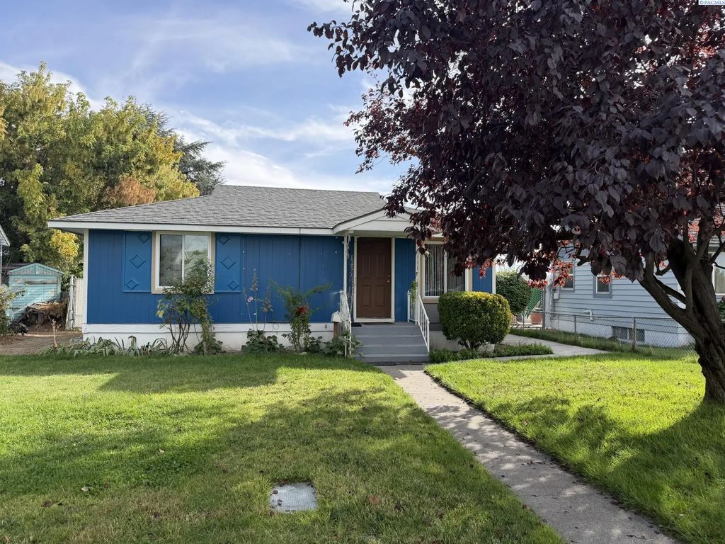 1824 W Hopkins St, Pasco