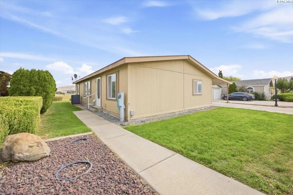 355 Old Inland Empire Hwy, #5 5, Prosser