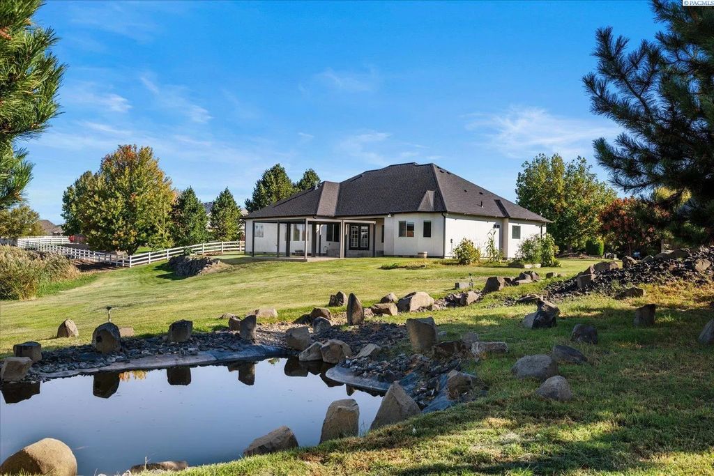 5604 Glenbrook Loop, West Richland