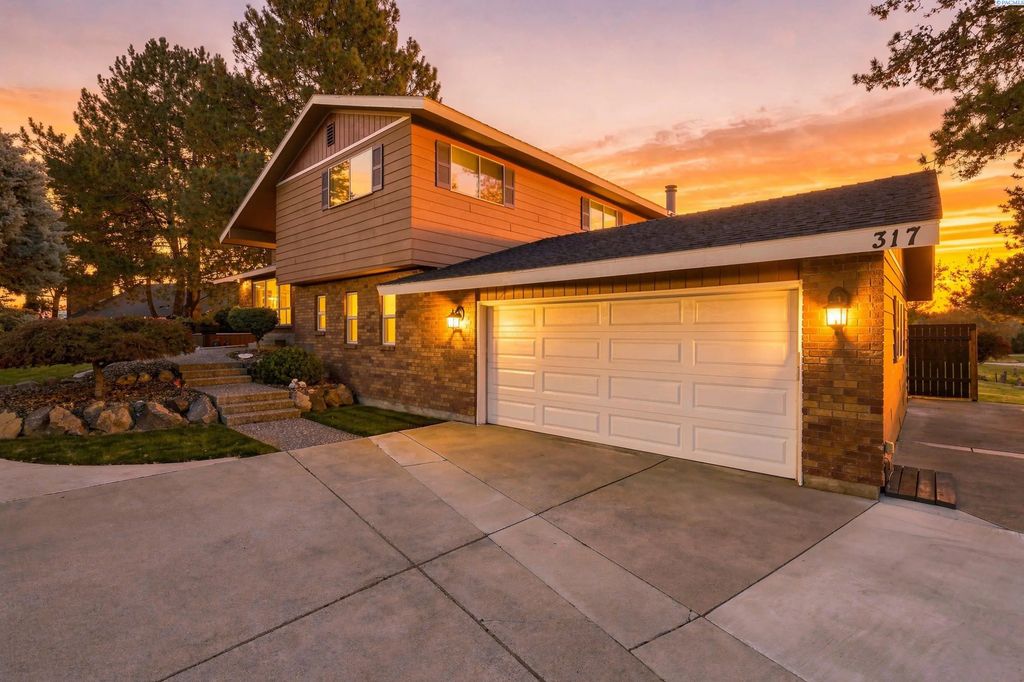 317 Pinetree Ct, Richland