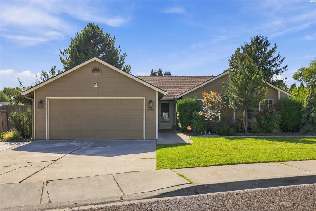 1905 W 24th Ave, Kennewick