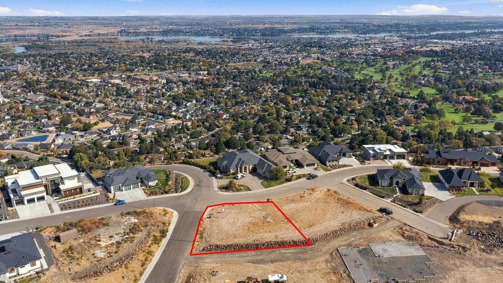 2501 Falconcrest Lp, Richland