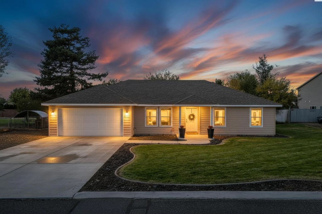 1306 Road 30, Pasco