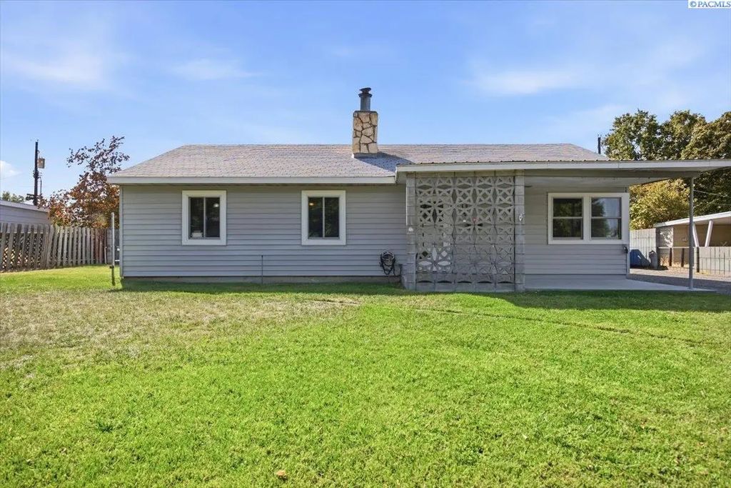 413 Basswood Ave, Richland