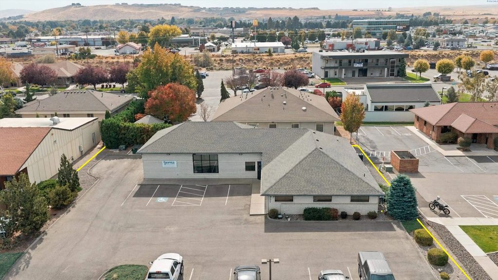 7515 W Deschutes Ave, Kennewick