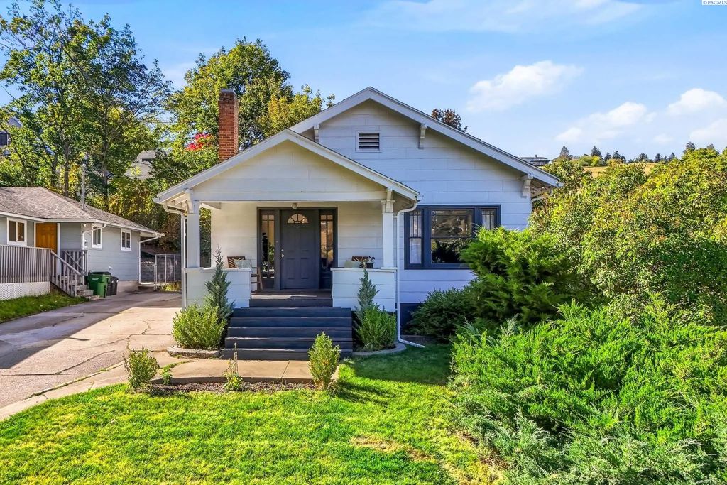 804 S Main St, Colfax