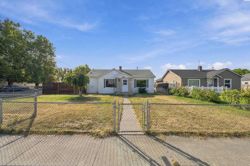 1704 W Yakima St, Pasco