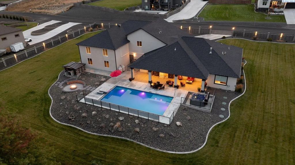 14805 S Ridge View Lane, Kennewick