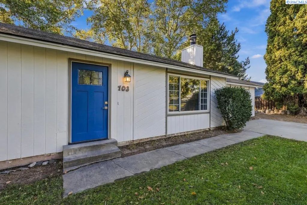 703 W 48th Ave, Kennewick
