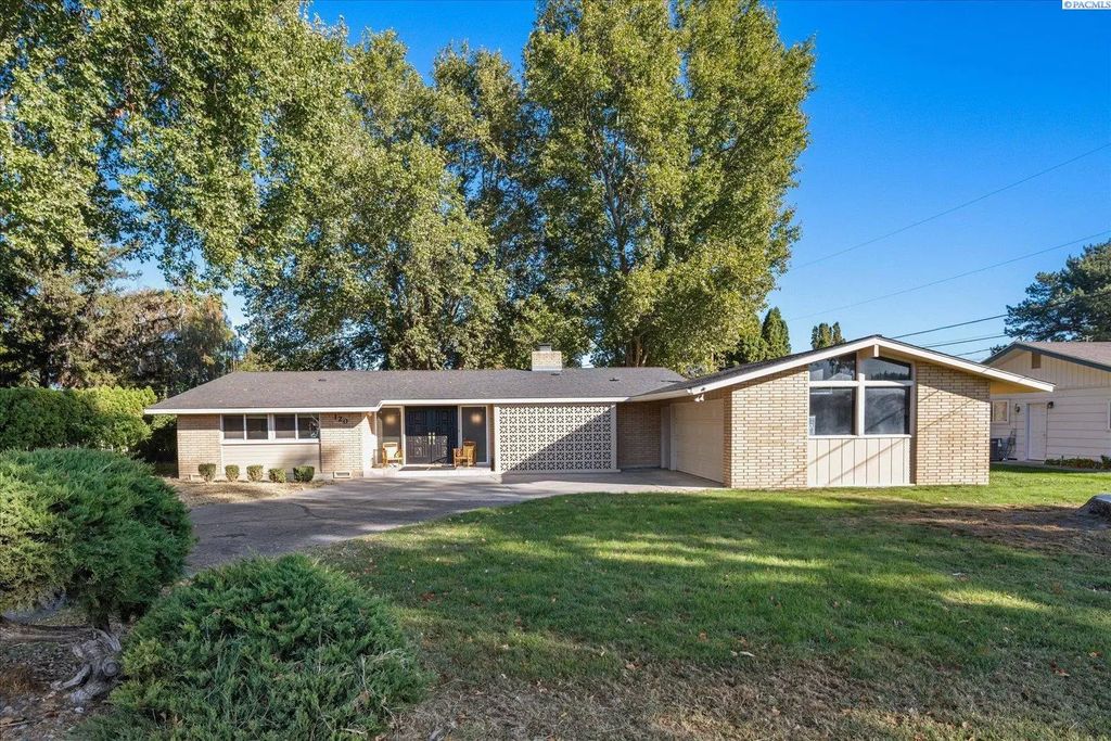 120 W 31st Ave, Kennewick