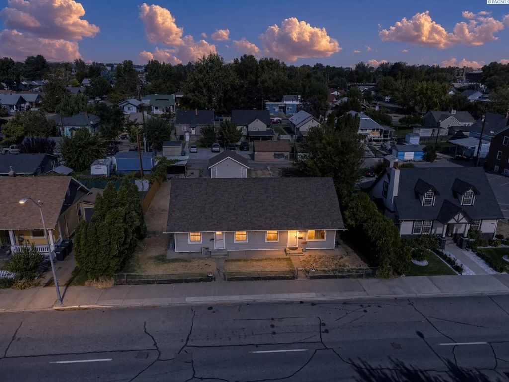 719-723 W Clark St, Pasco