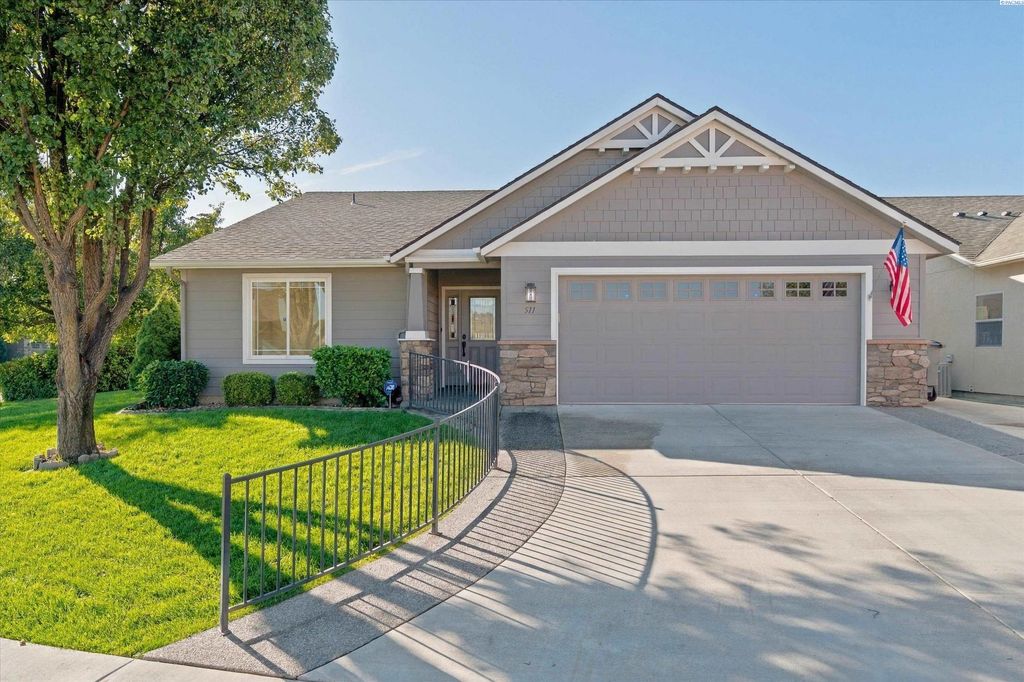 511 Lakerose Loop, Richland