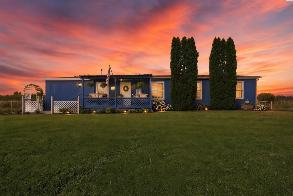 43808 E Mountain Pl, Benton City