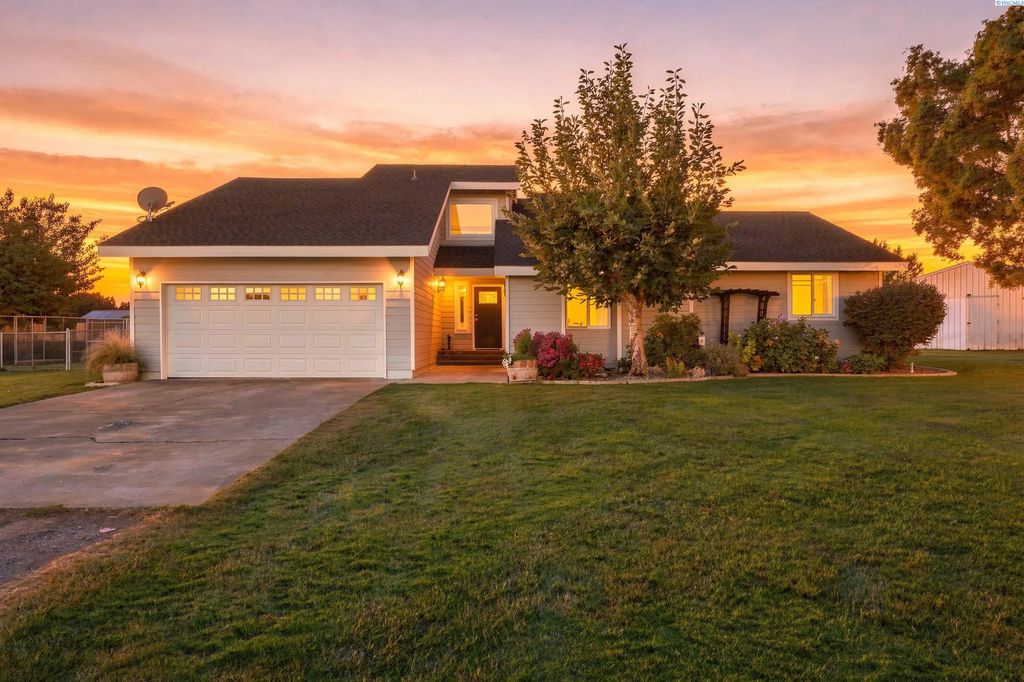 101105 E Vaca Rd, Kennewick