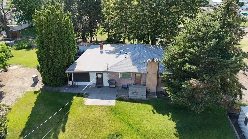 302 E 23rd Ave, Kennewick