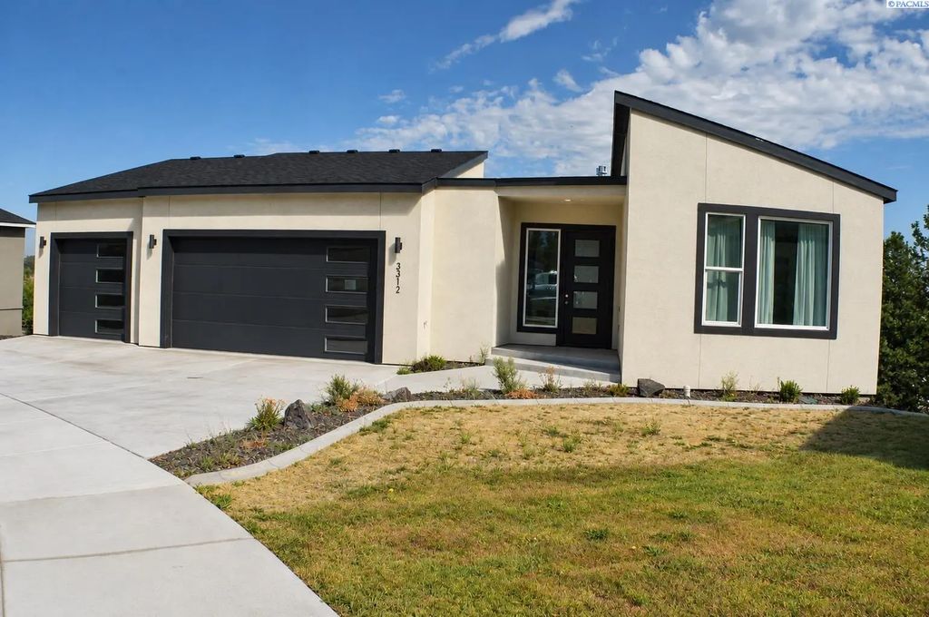 3312 Bing Street, West Richland