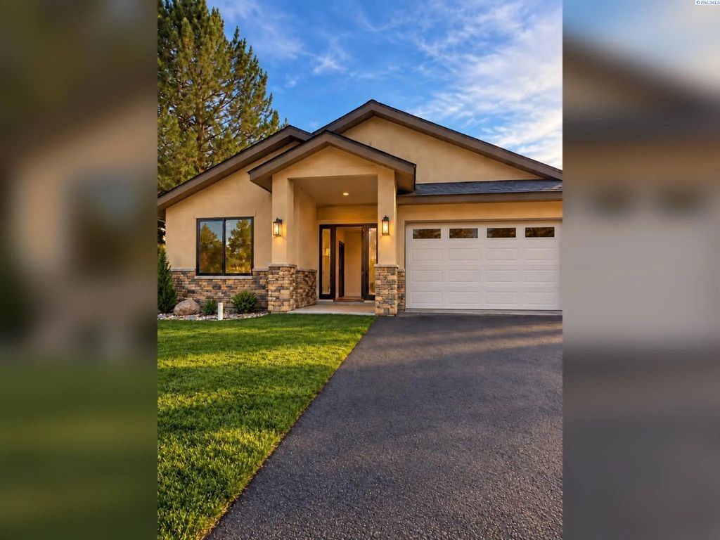 2539 Prestwick Dr, Richland