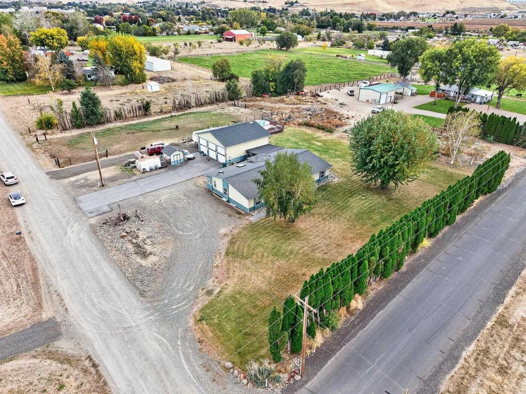 144901 W 74 Pr Nw, Prosser