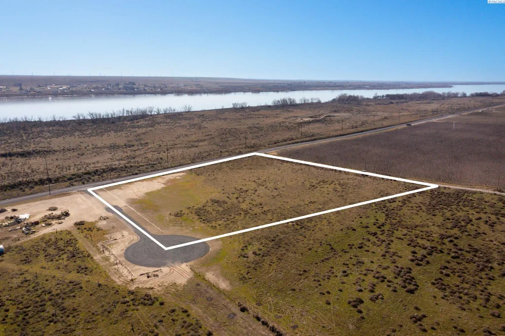 Lot 2 E Christy Rd, Plymouth