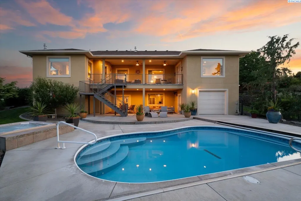 4307 Santa Ana Loop, Pasco