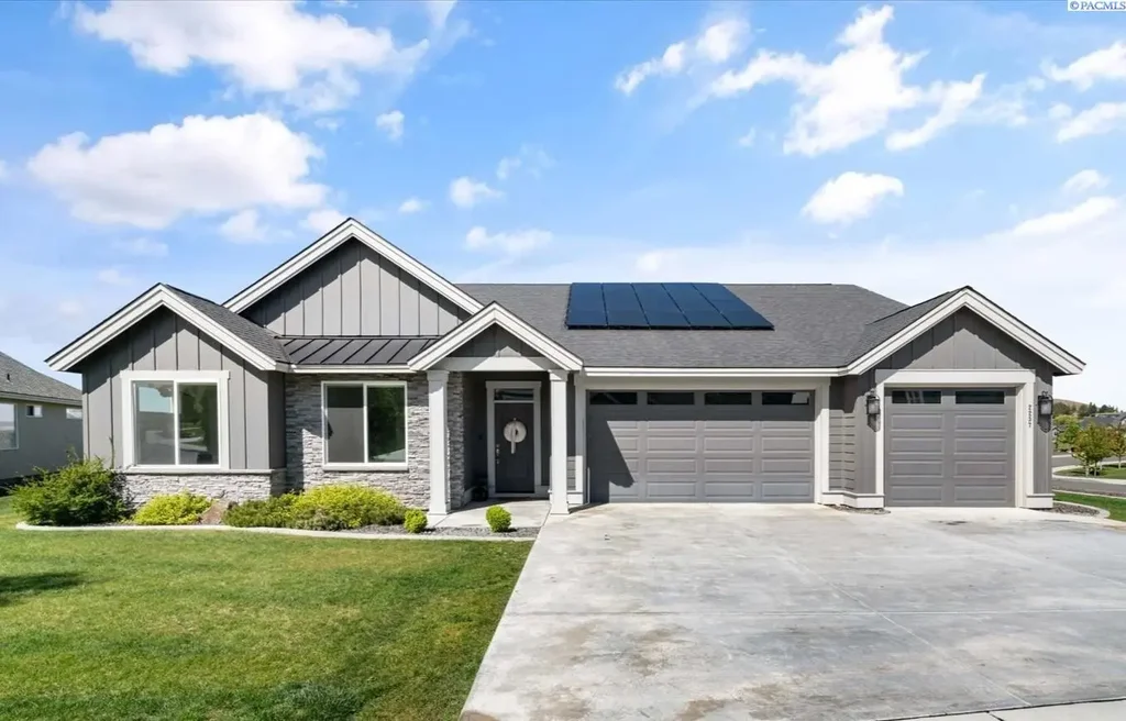 2237 Legacy Lane, Richland