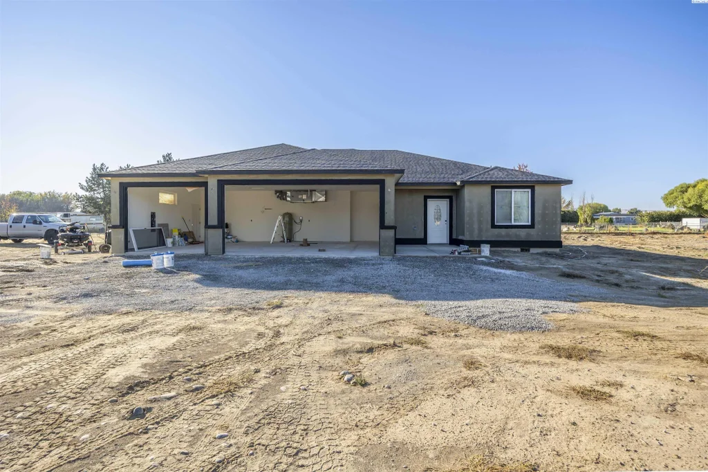 205505 E Finley Rd, Kennewick