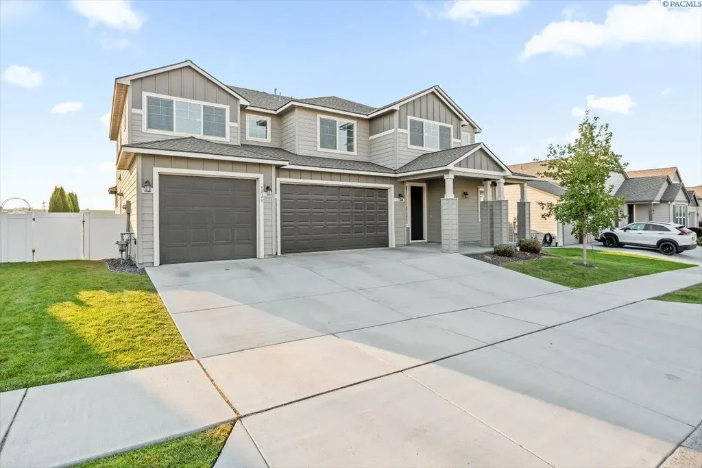 5026 Smitty Dr, Richland