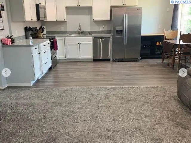 526 S 40th Ave #d-210, West Richland