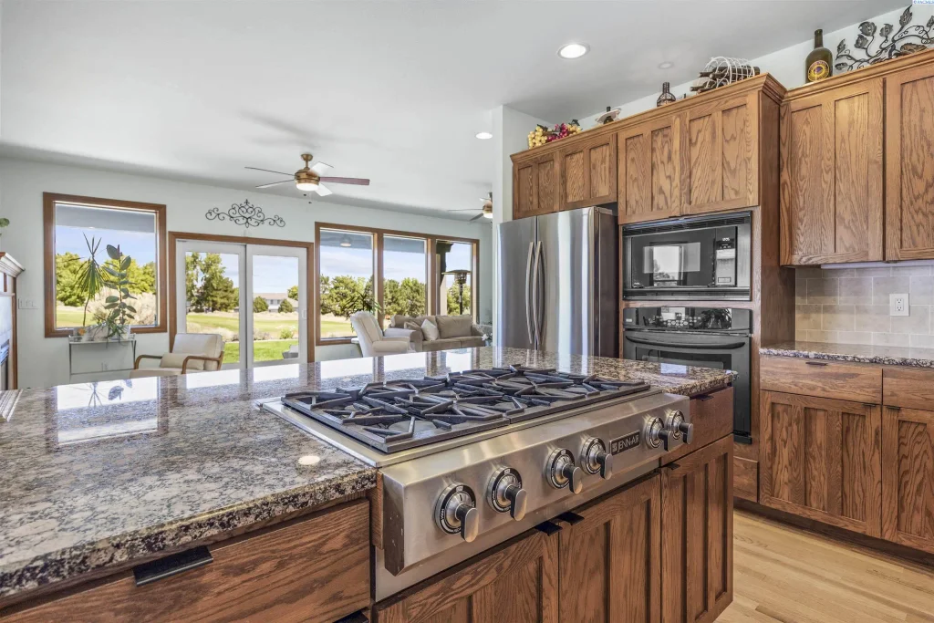 2730 Sawgrass Loop, Richland