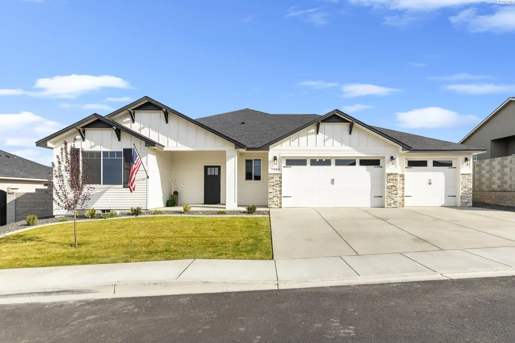 7080 W 34th Pl, Kennewick