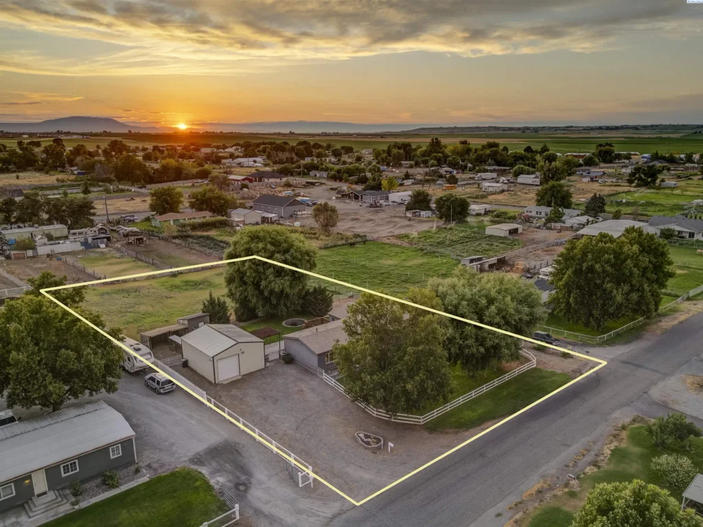 7304 N Road 42, Pasco