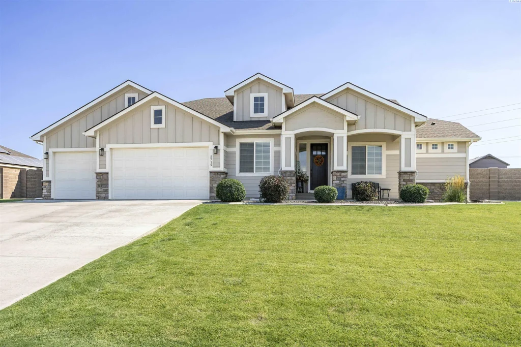 5719 W 41st Ave, Kennewick