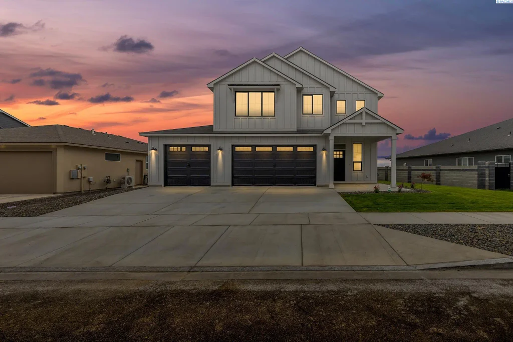 3913 Barbera St, Richland