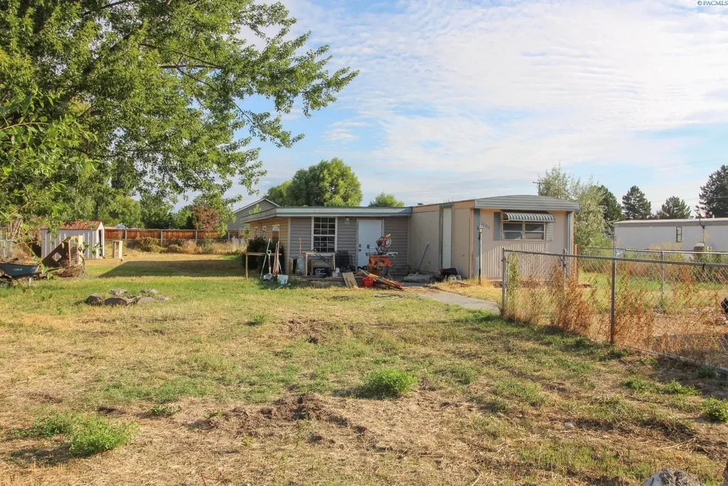 2202 Rainy Lane, Benton City