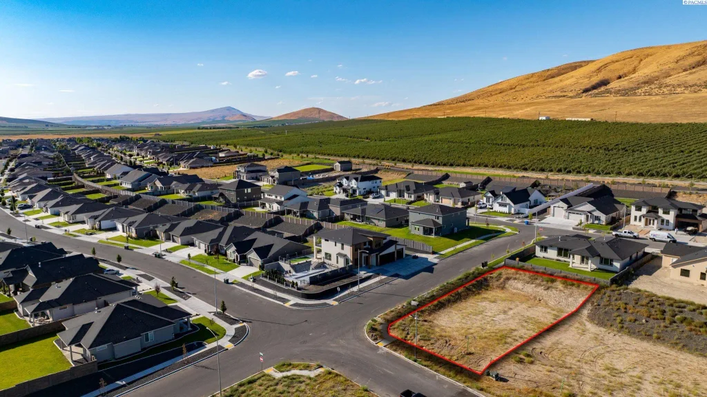 3776 Corvina St, Richland