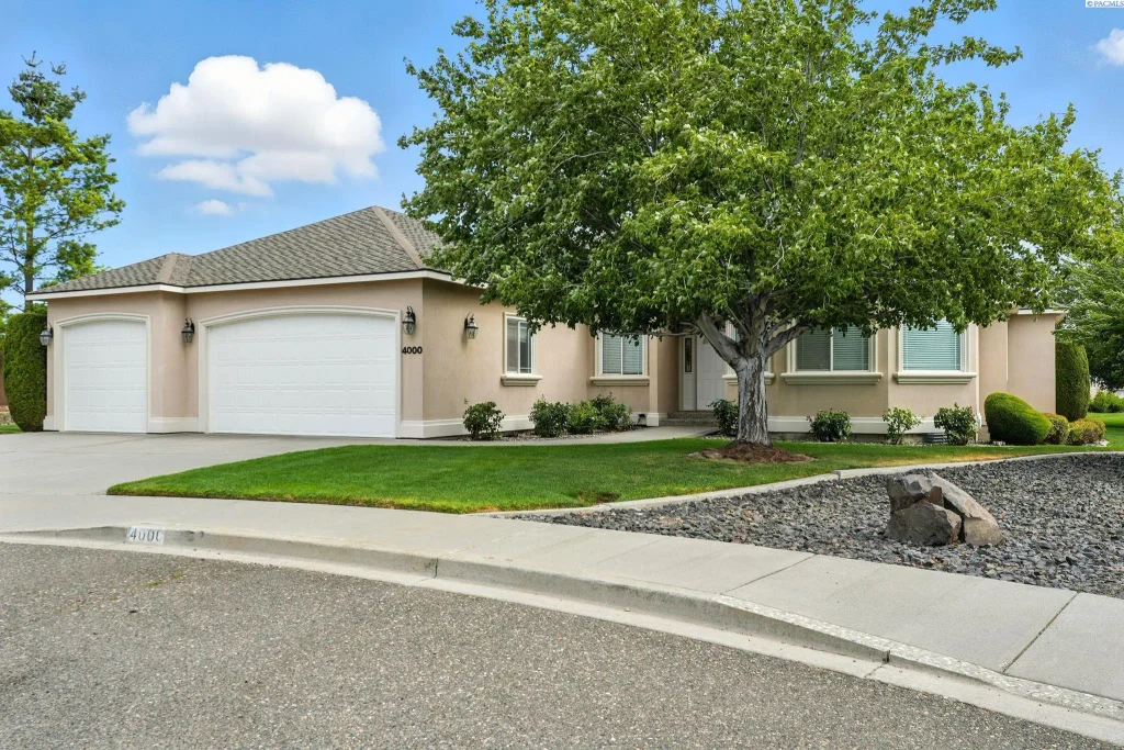 4000 W 34th Ct, Kennewick