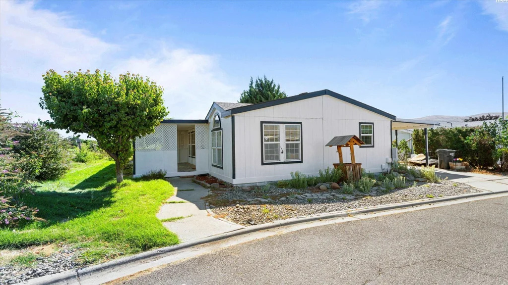 355 Old Inland Empire, Prosser