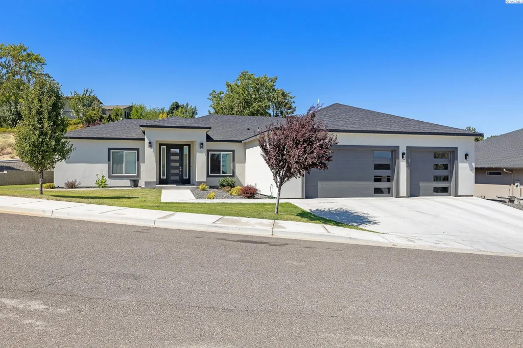 5590 S Lyle Pl., Kennewick