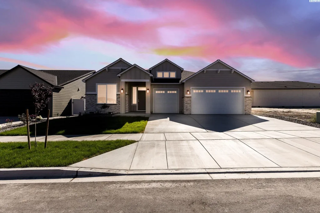 2988 Tarragon Ave, Richland