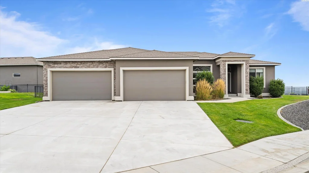 2284 S Alaska St, Kennewick