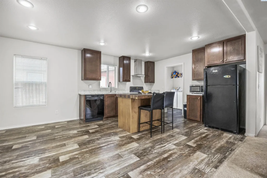 200802 E Game Farm Rd Space 101, Kennewick