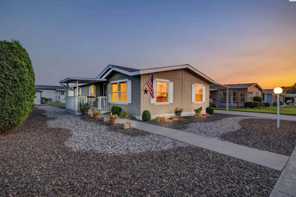 312 S Columbia Center Blvd #71, Kennewick