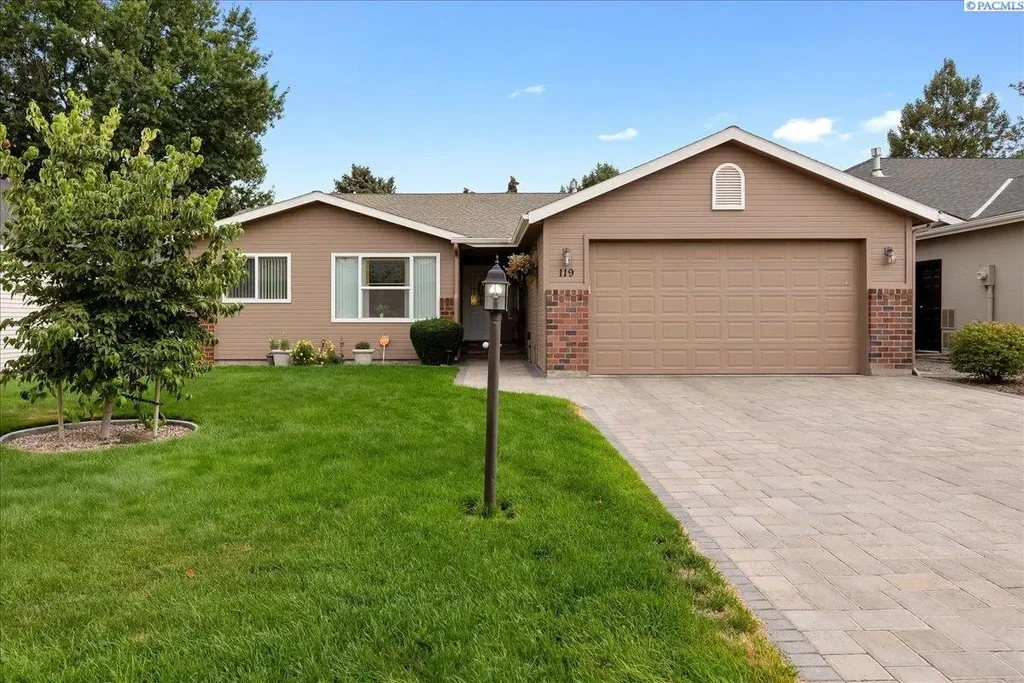 119 Bellerive Lane, Pasco