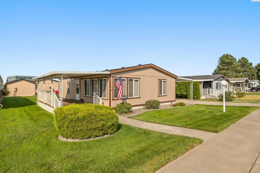 312 S Columbia Center Blvd. #23, Kennewick