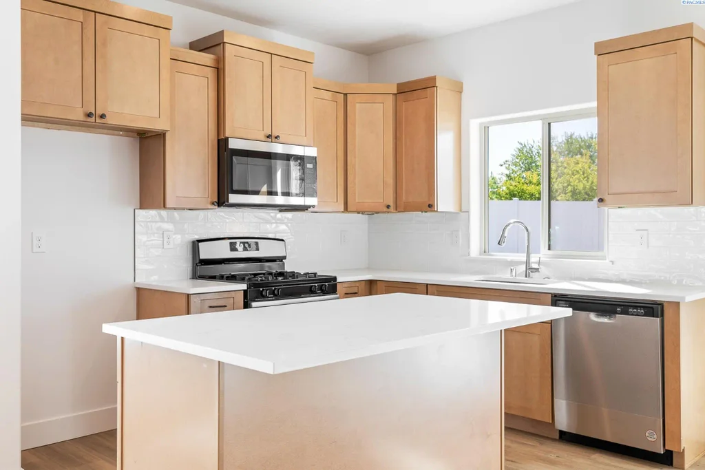 1096 S Underwood Pl, Kennewick