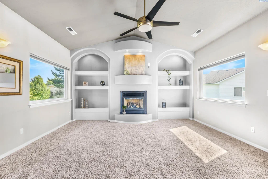 4 Hollyhock Ct, Pasco