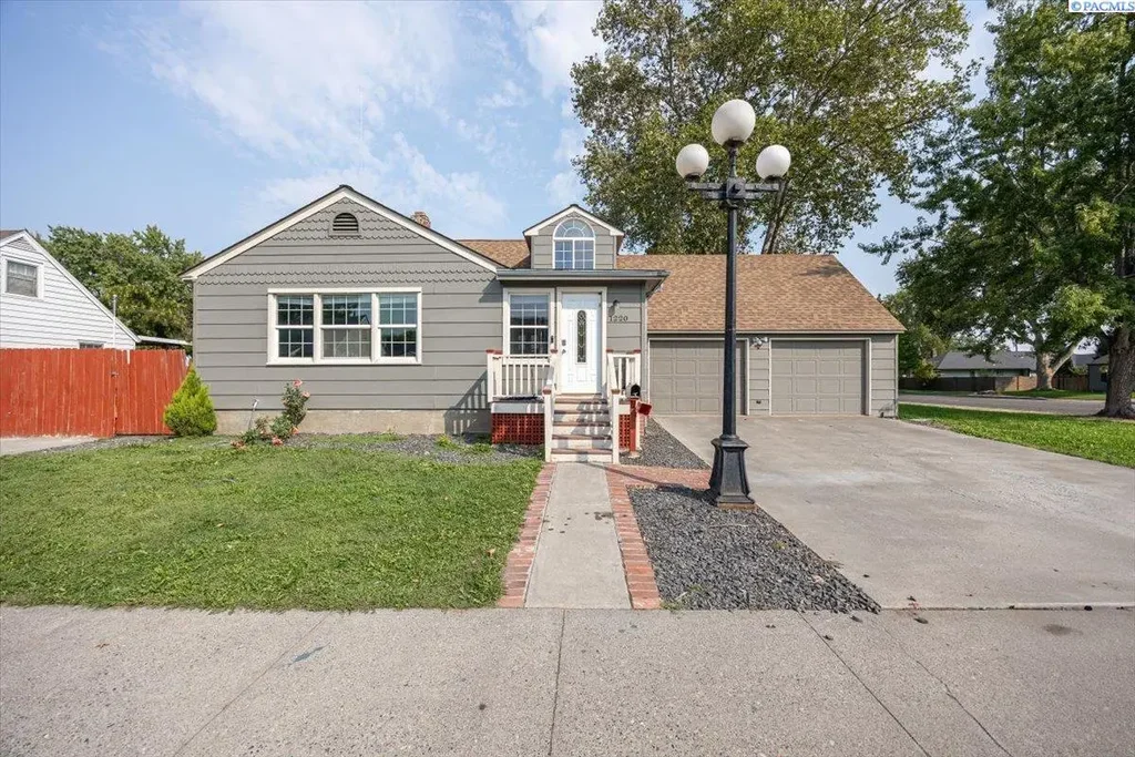 1220 W Kennewick Ave., Kennewick