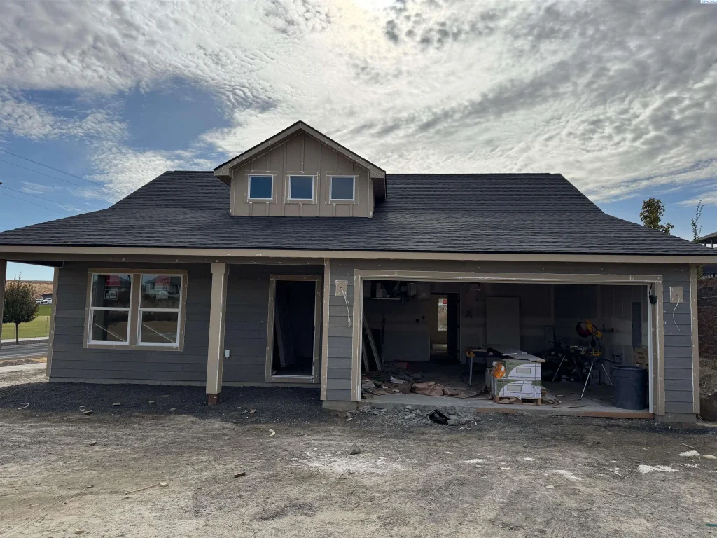 10015 W 15th Place, Kennewick