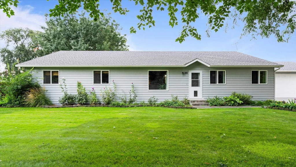 981 W Sunset Dr, Burbank